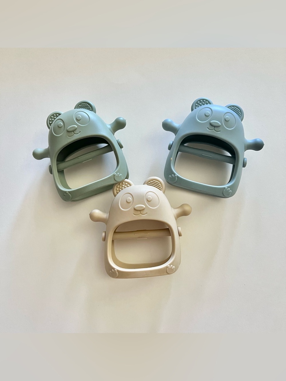 Bundle of 3 Easy hold silicone baby teethers